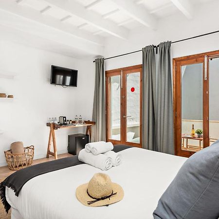 Hotel Boutique Ses 5 Claus Ситадела Екстериор снимка