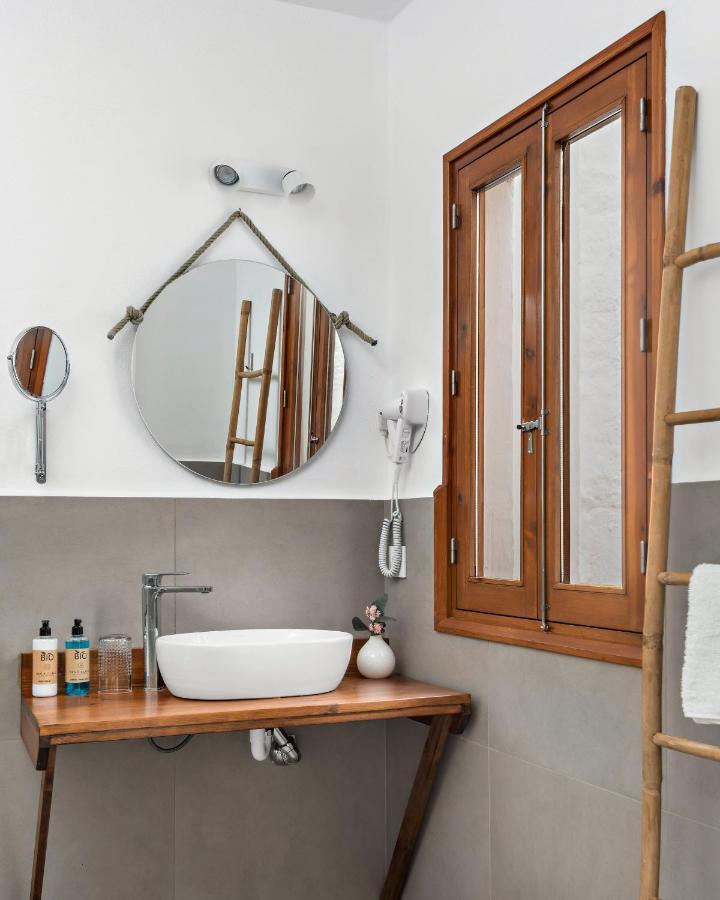 Hotel Boutique Ses 5 Claus Ситадела Екстериор снимка