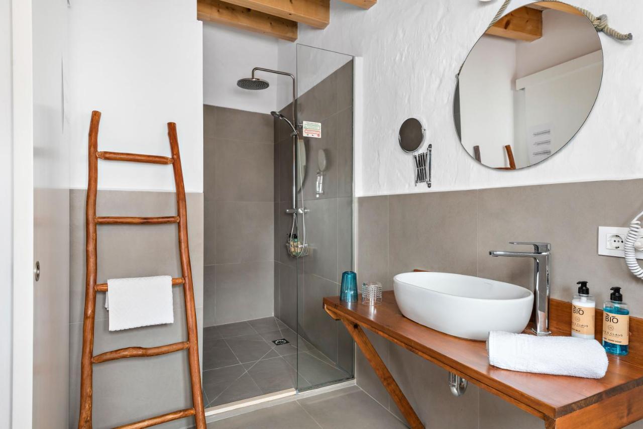 Hotel Boutique Ses 5 Claus Ситадела Екстериор снимка